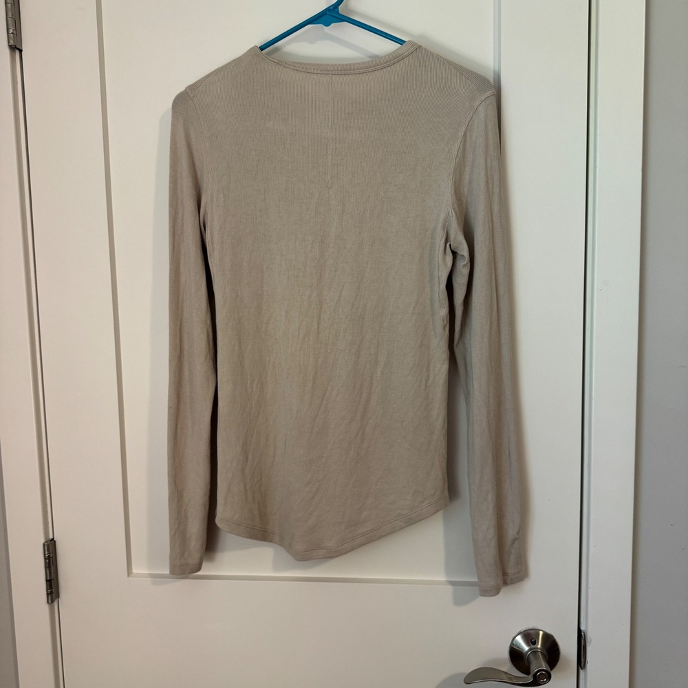 Lululemon Womens Ribbed Long Sleeve Crew Neck Top Beige Tan Curved Hem - Picture 2 of 5